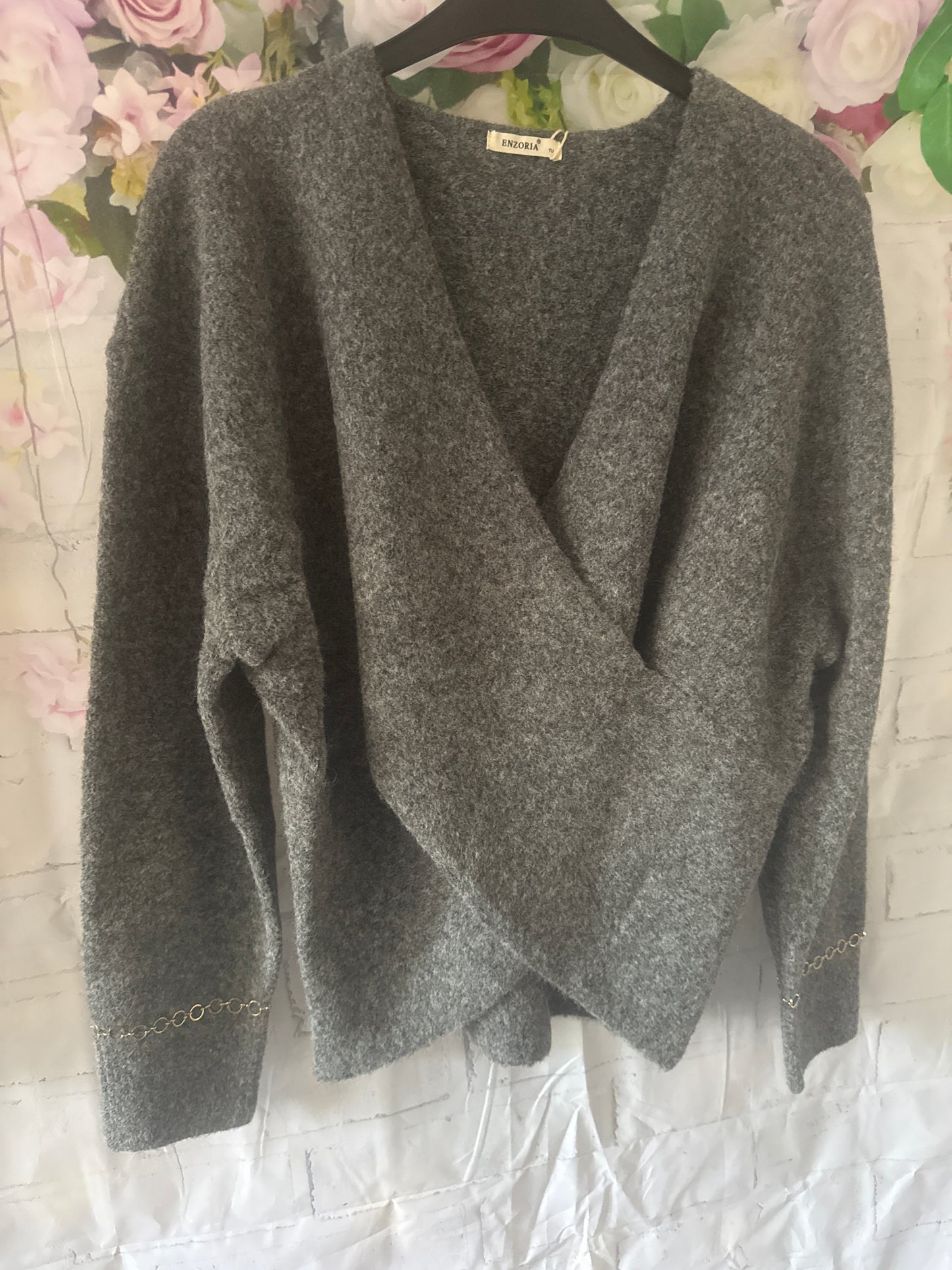 Gold bracelet sleeve Lana top