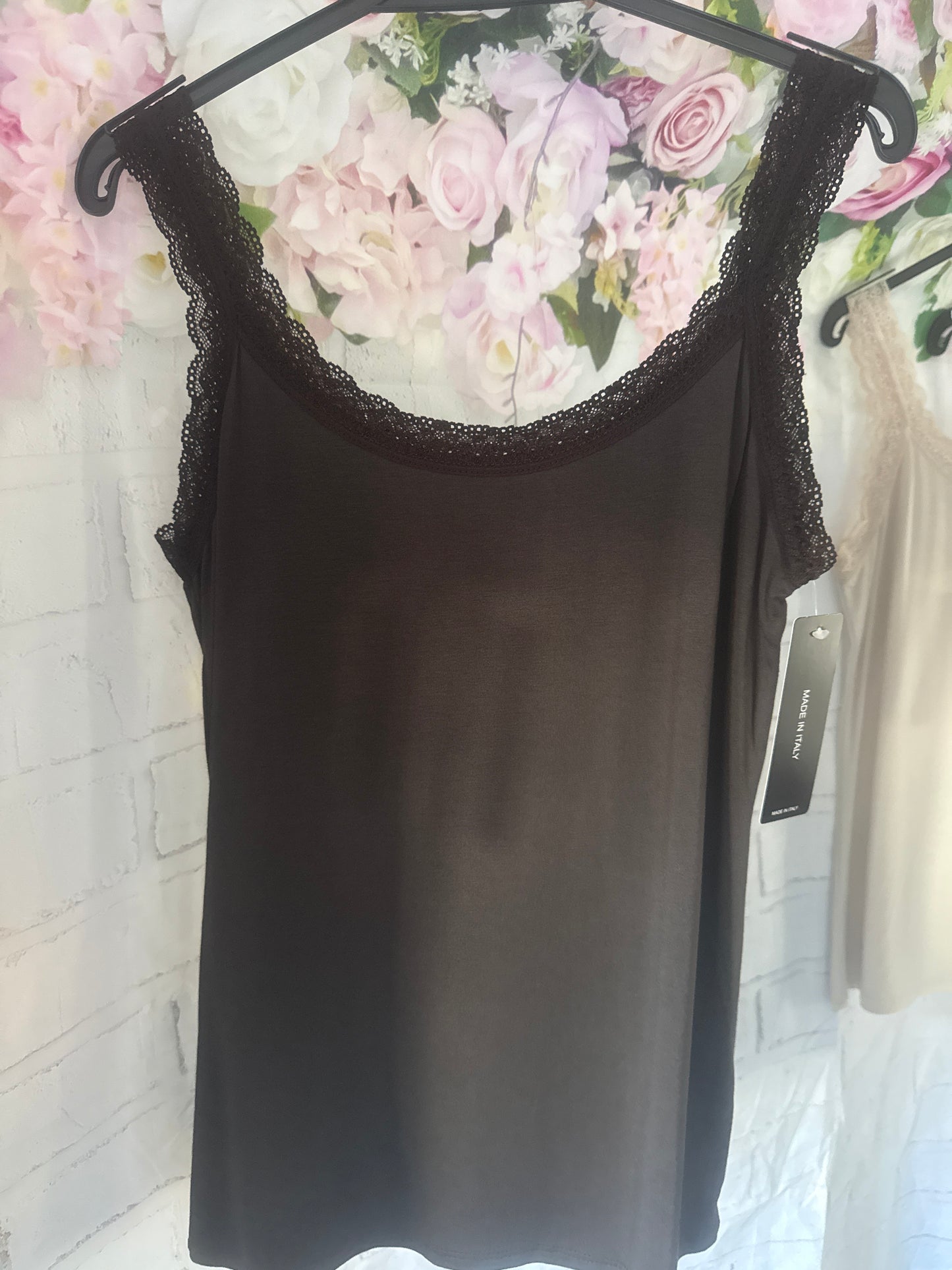 Lace trim Dupe vest tops