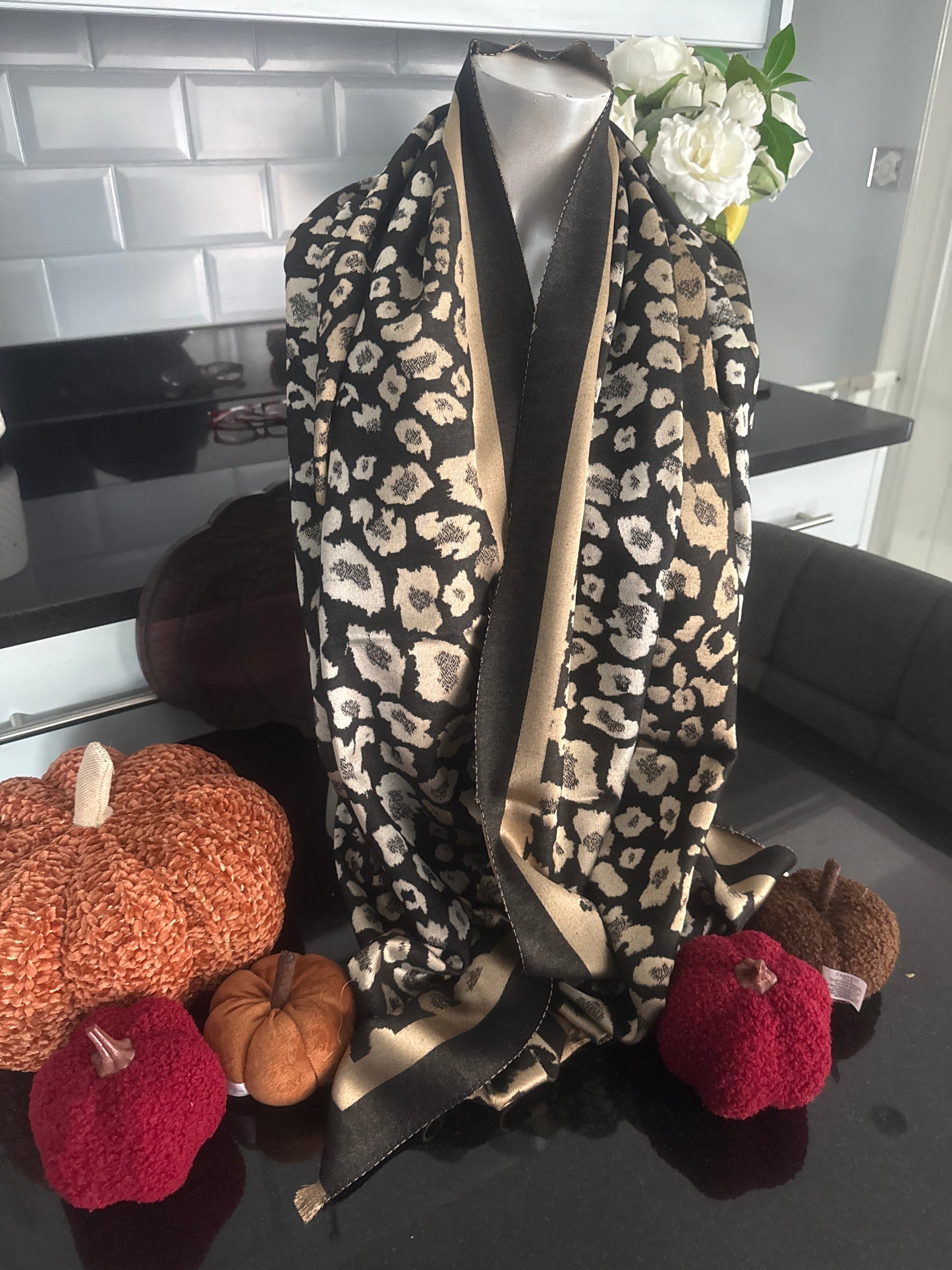 Animal print silky scarf