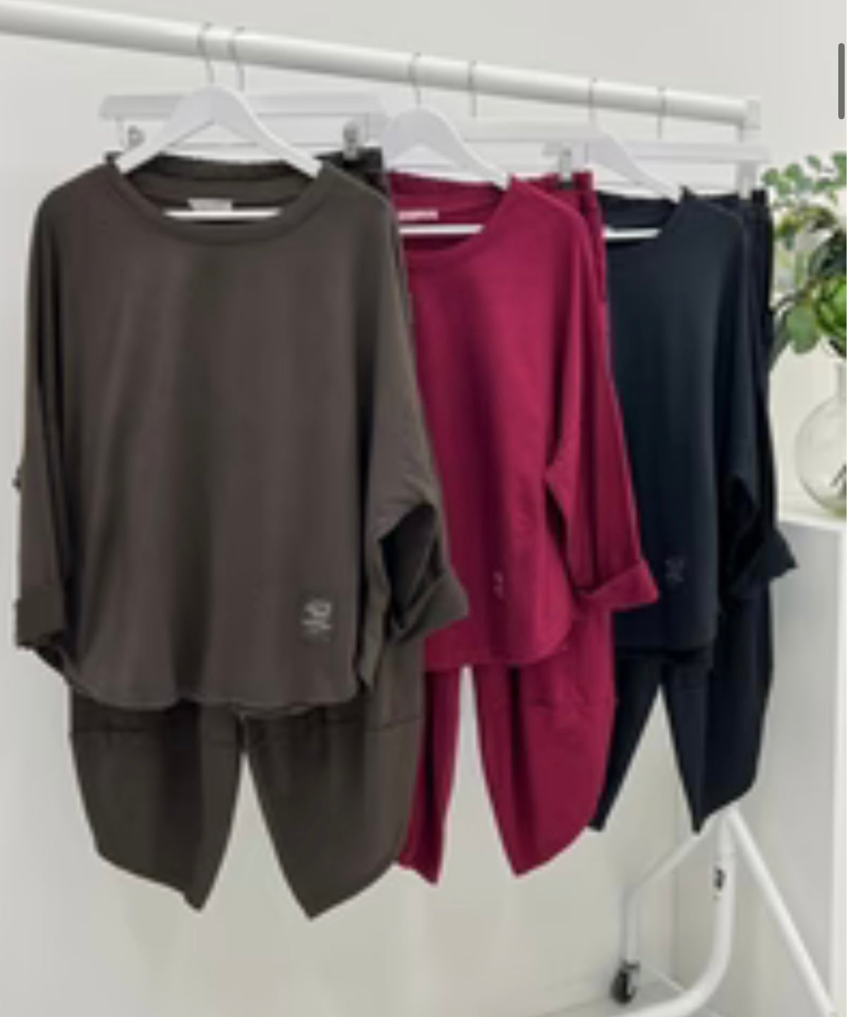 Round Neck Leisure Suit