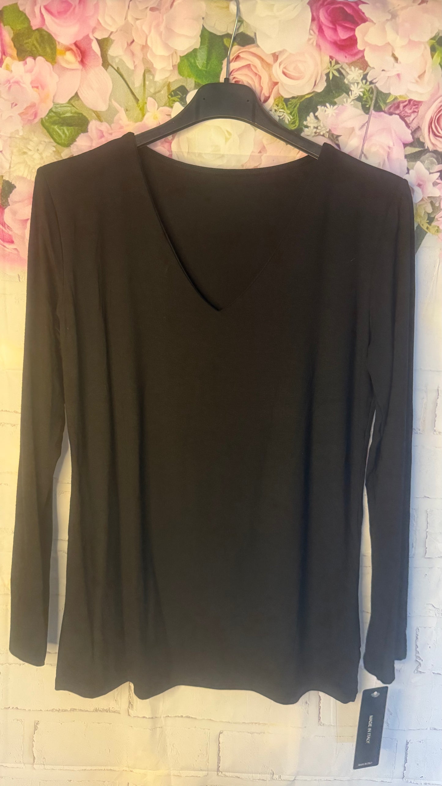 Dupe v neck layered top